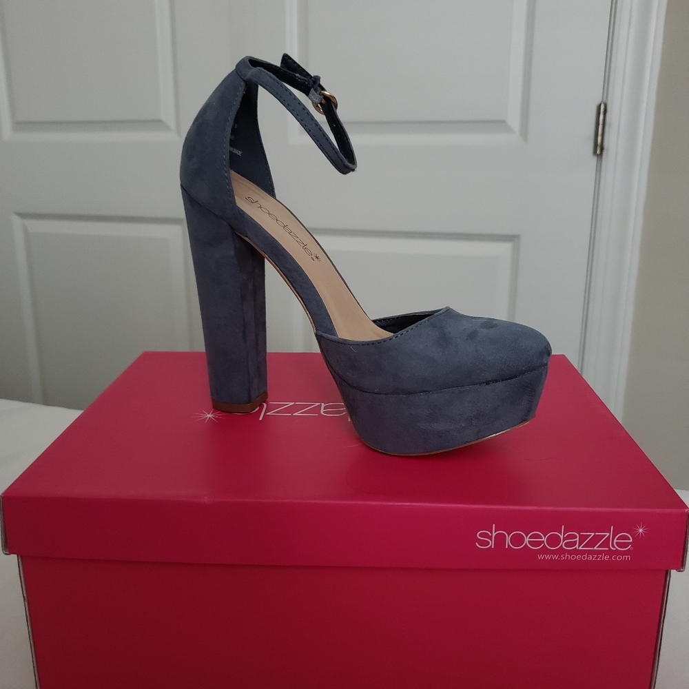Shoes - Picture 7 of 8
